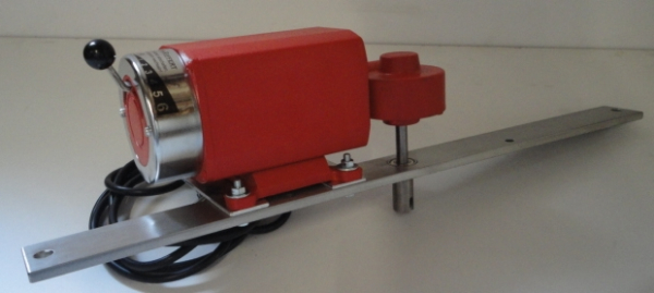 Elektromotor auf Niro-Brücke